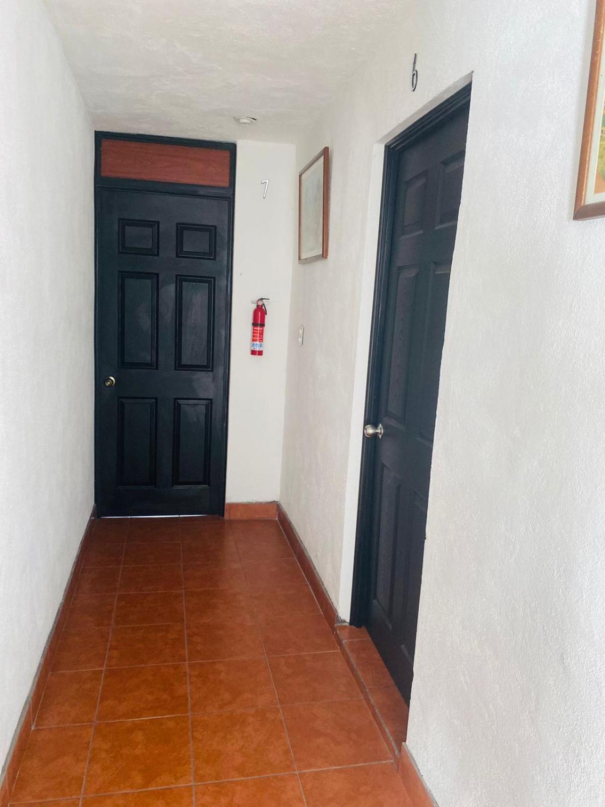 Hostal 17-52 Guatemala City ภายนอก รูปภาพ