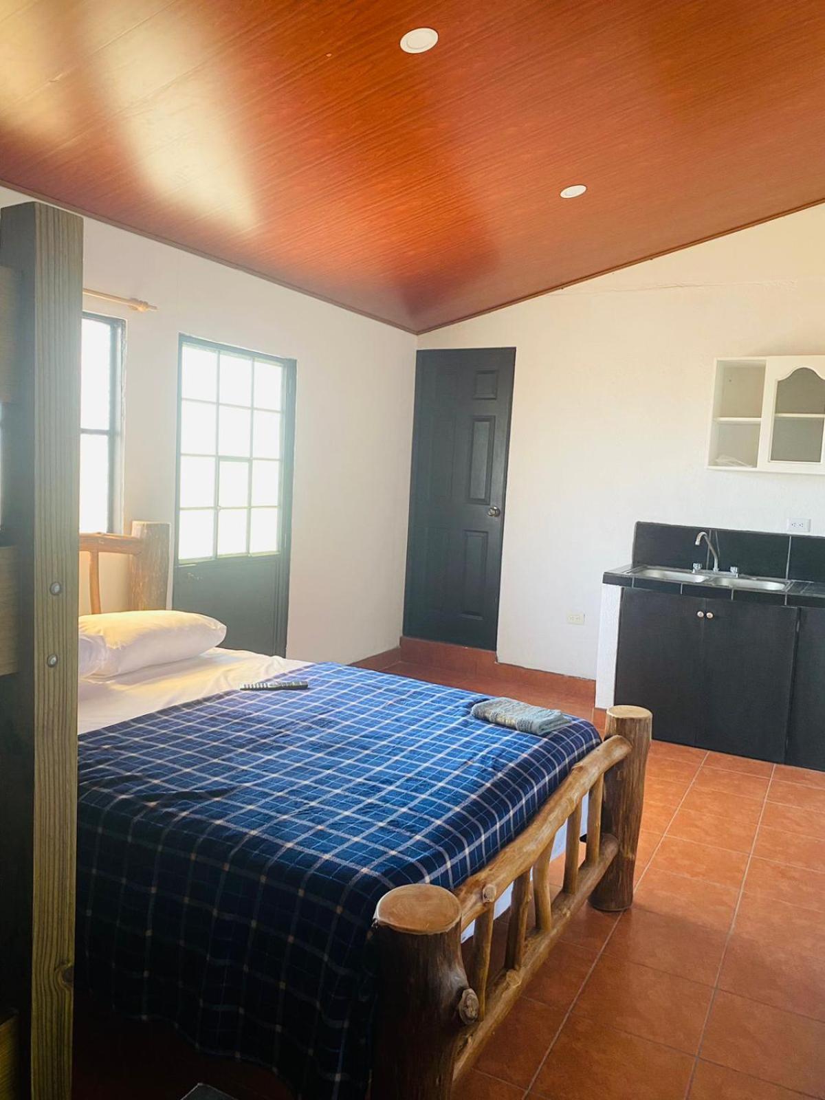 Hostal 17-52 Guatemala City ภายนอก รูปภาพ