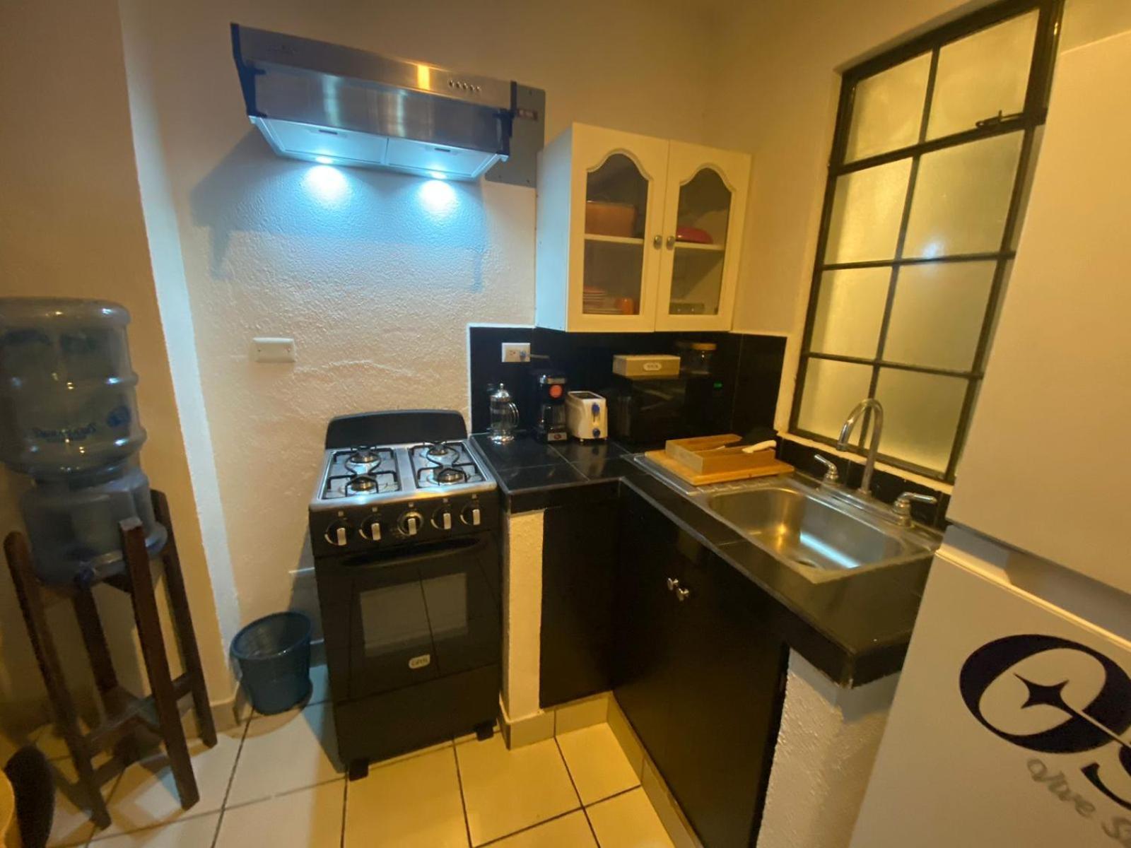 Hostal 17-52 Guatemala City ภายนอก รูปภาพ