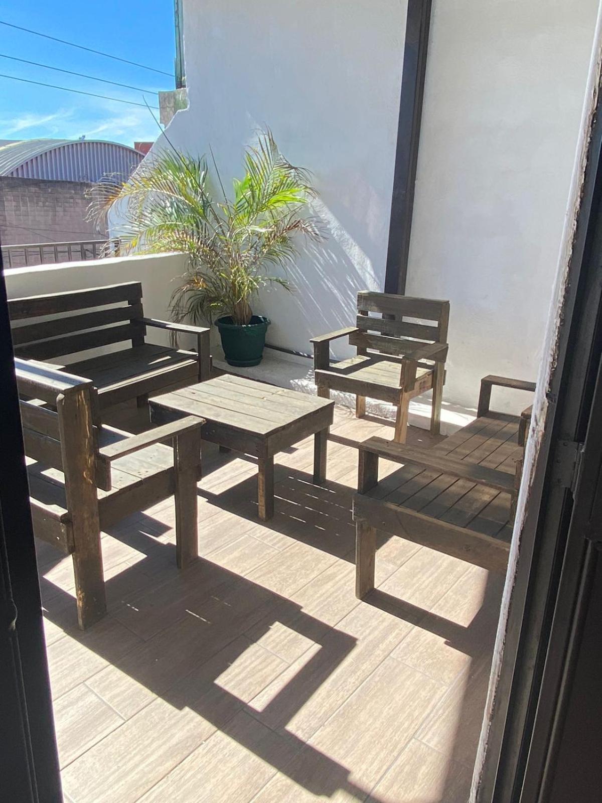 Hostal 17-52 Guatemala City ภายนอก รูปภาพ