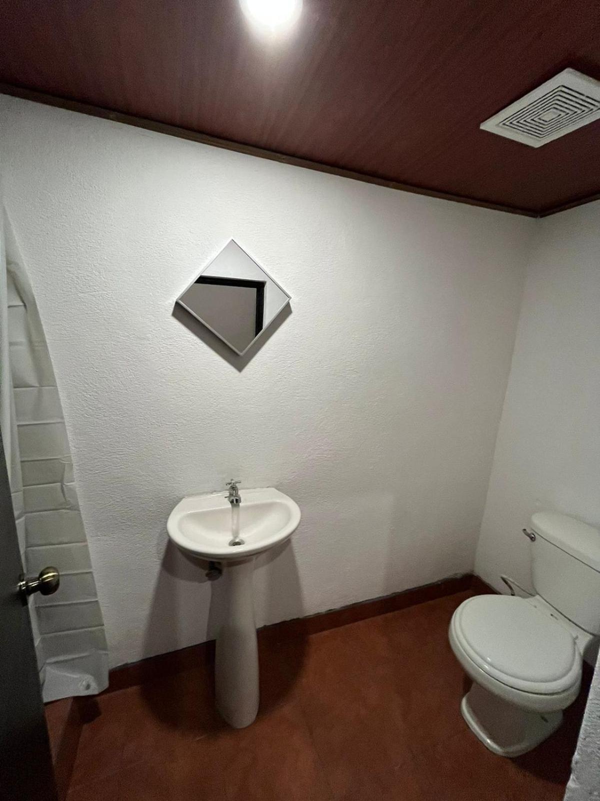 Hostal 17-52 Guatemala City ภายนอก รูปภาพ