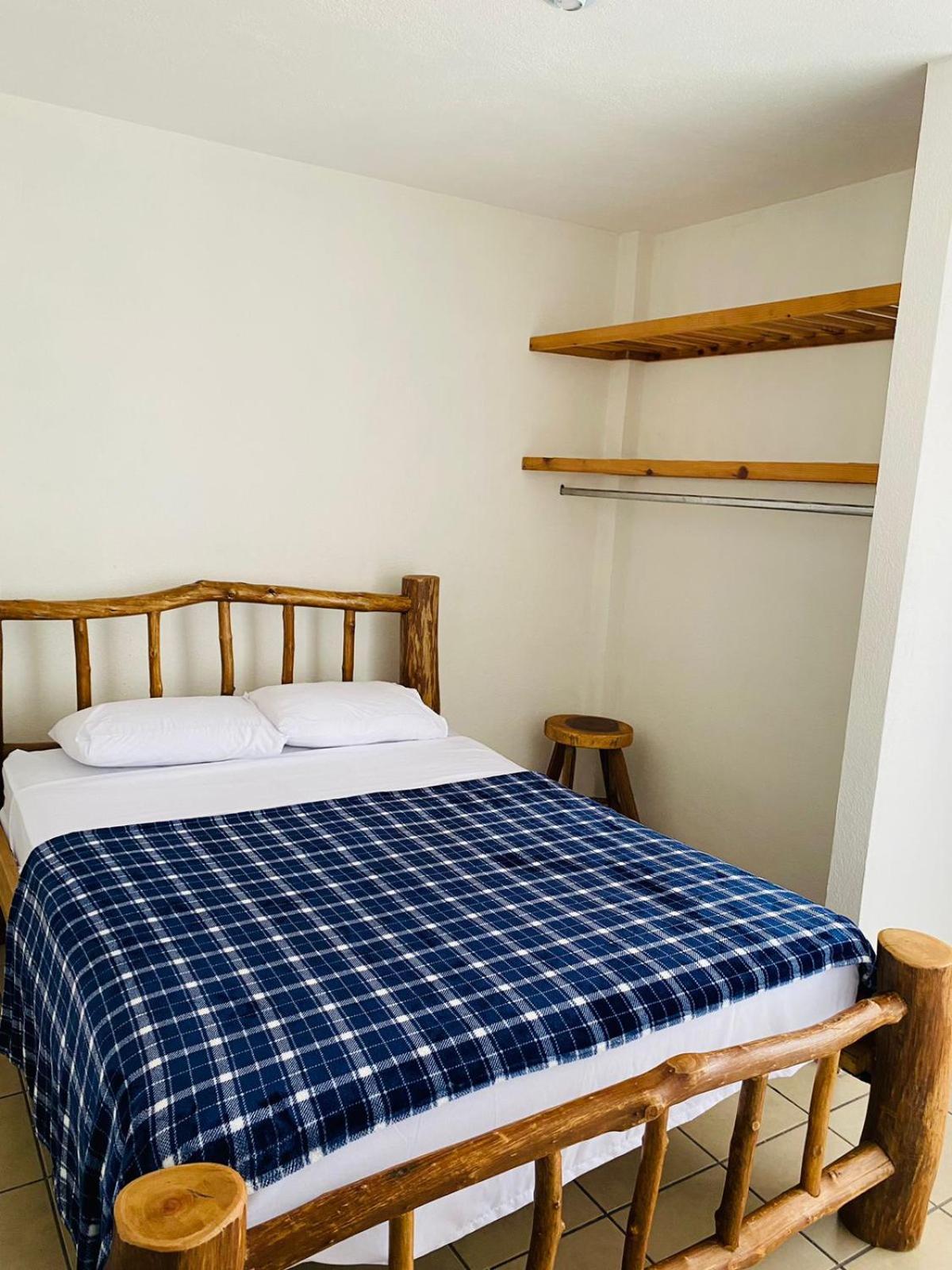 Hostal 17-52 Guatemala City ภายนอก รูปภาพ