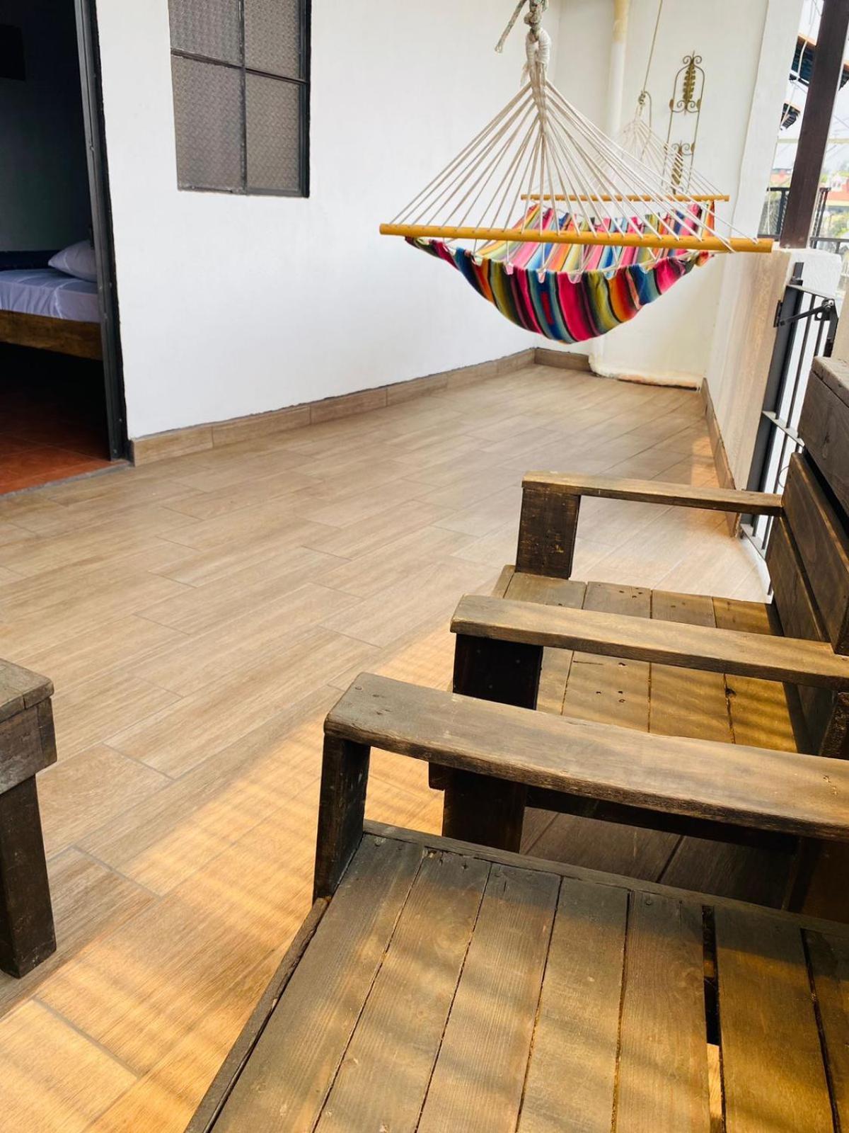Hostal 17-52 Guatemala City ภายนอก รูปภาพ