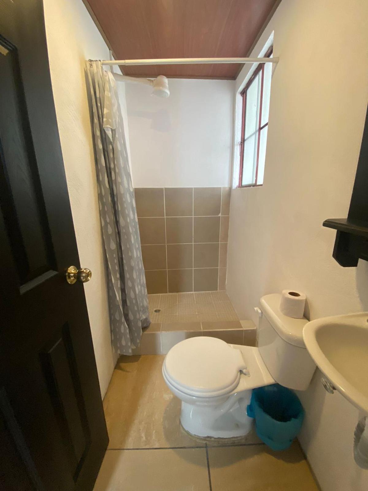 Hostal 17-52 Guatemala City ภายนอก รูปภาพ