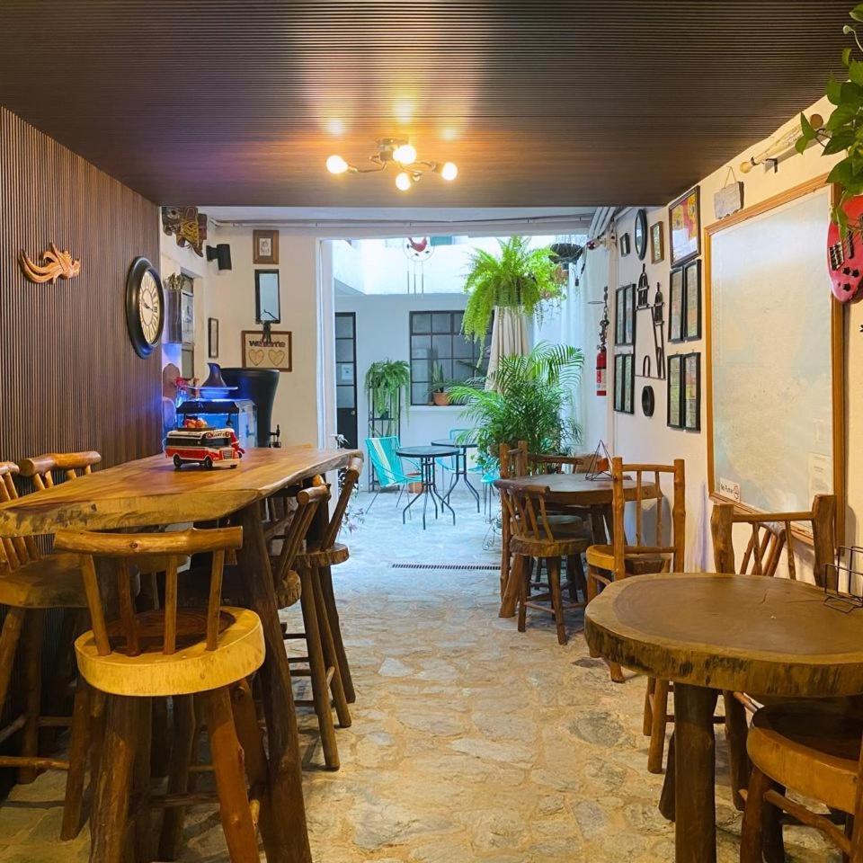 Hostal 17-52 Guatemala City ภายนอก รูปภาพ