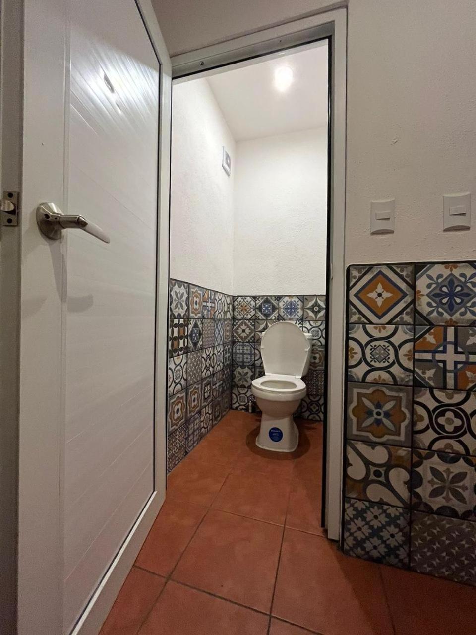 Hostal 17-52 Guatemala City ภายนอก รูปภาพ